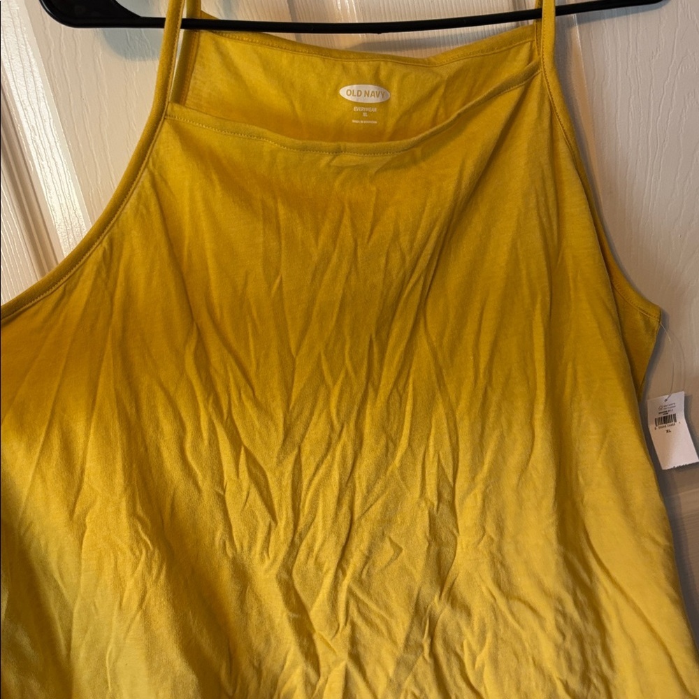 High Neck Tank - Picture 2 of 5